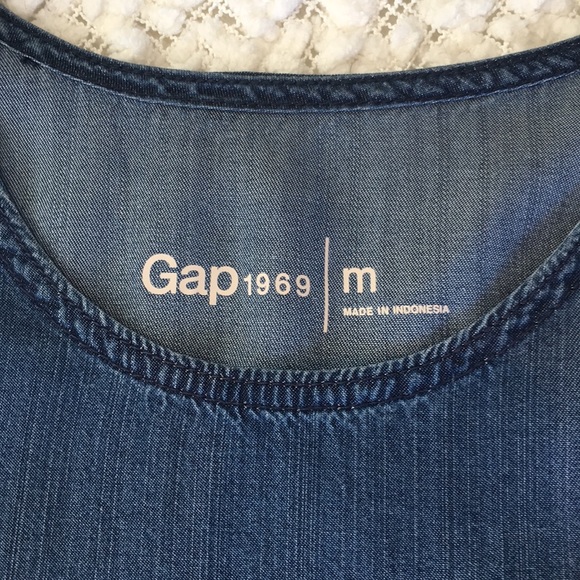 GAP Denim Look Tencel Short Sleeve Top - Picture 10 of 16